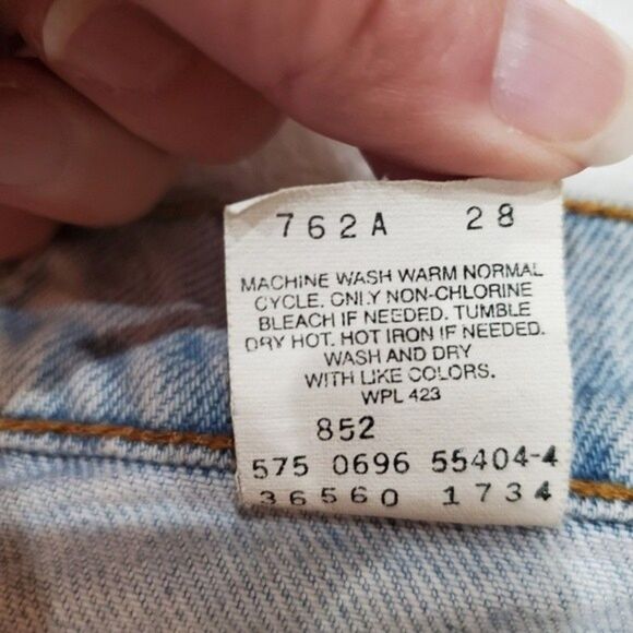 Levi's Vintage Orange Tab 560 Light Wash Jean Shorts Size 40 - Picture 11 of 12